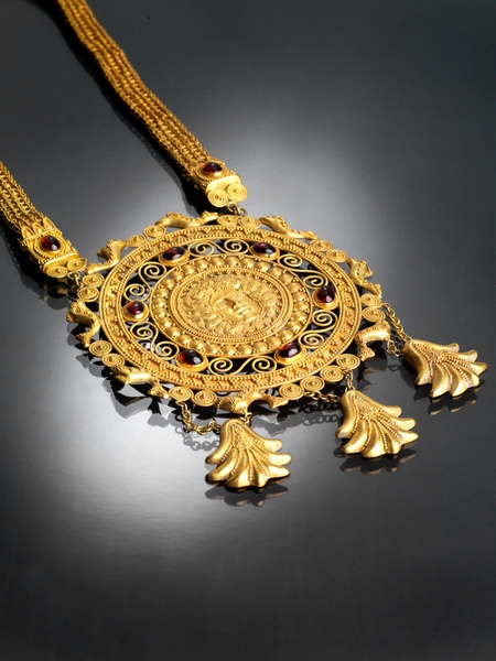 TIMED AUCTION | ARCHAEOLOGICAL STYLE JEWELS