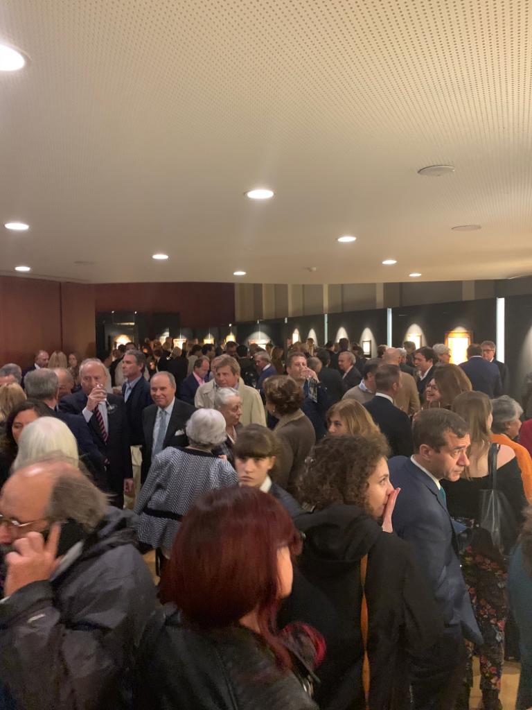 Grande successo a milano per l'inaugurazione di 