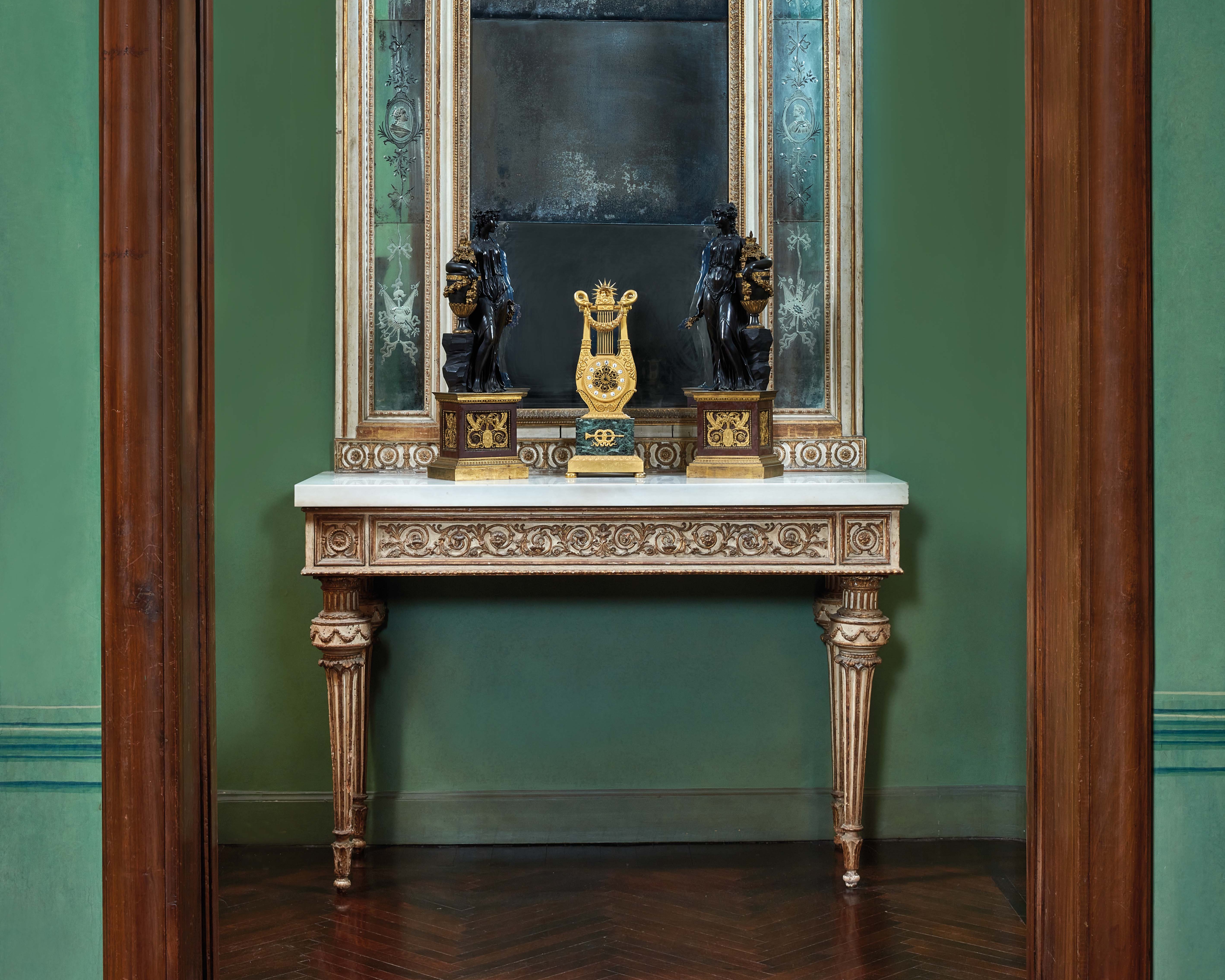 MOBILI E OGGETTI D'ARTE